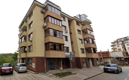Офис помещение в гр. Велико Търново, парк „Дружба“
